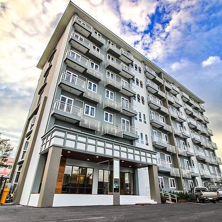 Tai-Shan Suites Ratchaburi Kültér fotó