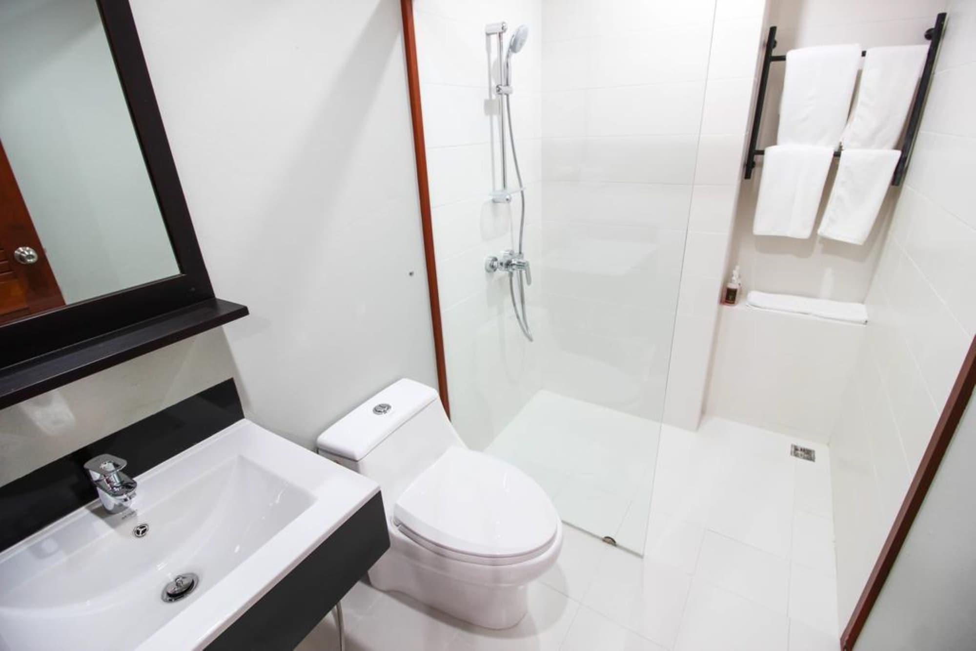 Tai-Shan Suites Ratchaburi Kültér fotó
