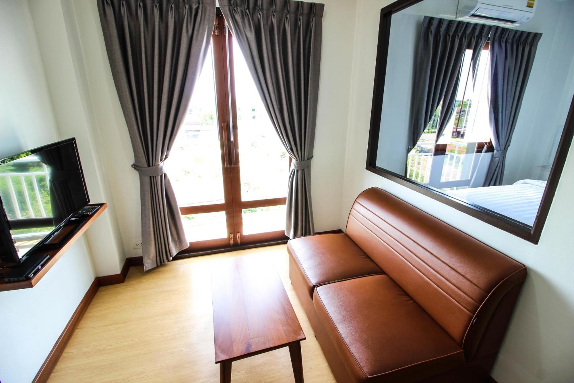 Tai-Shan Suites Ratchaburi Szoba fotó